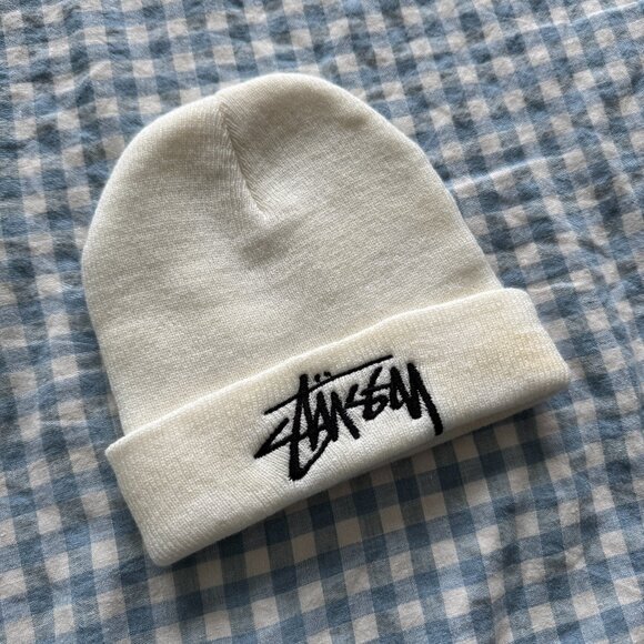 Stussy ivory beanie OS - defect - Picture 1 of 1